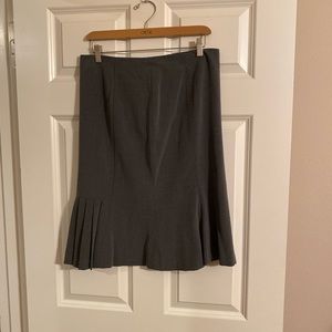 Bandolino pleat flare skirt